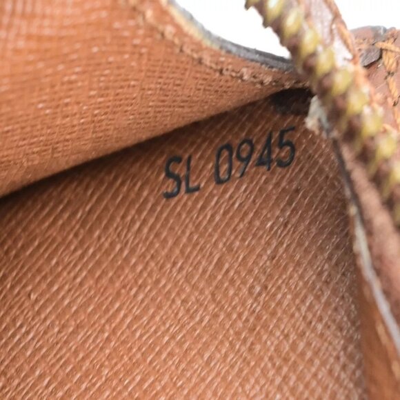 LOUIS VUITTON LV Pochette Homme Clutch Bag Monogram Leather Brown - Picture 3 of 16